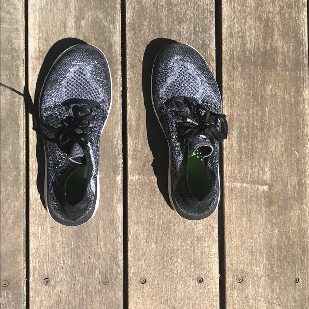 Nike free flynit
